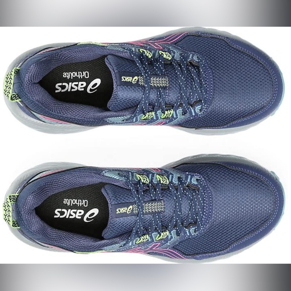NWT ASICS Women’s- Gel Venture 9 Trial Running Shoes. - Picture 8 of 9